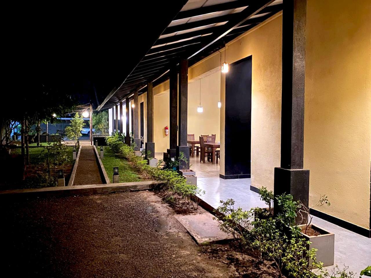 Athyantha Resort Anuradhapura Zewnętrze zdjęcie